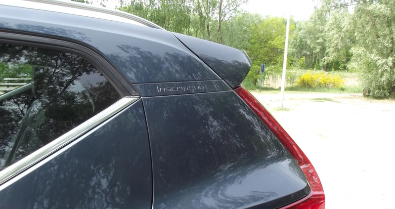 Volvo XC 40 cena 87900 przebieg: 148200, rok produkcji 2018 z Ciechanów małe 254